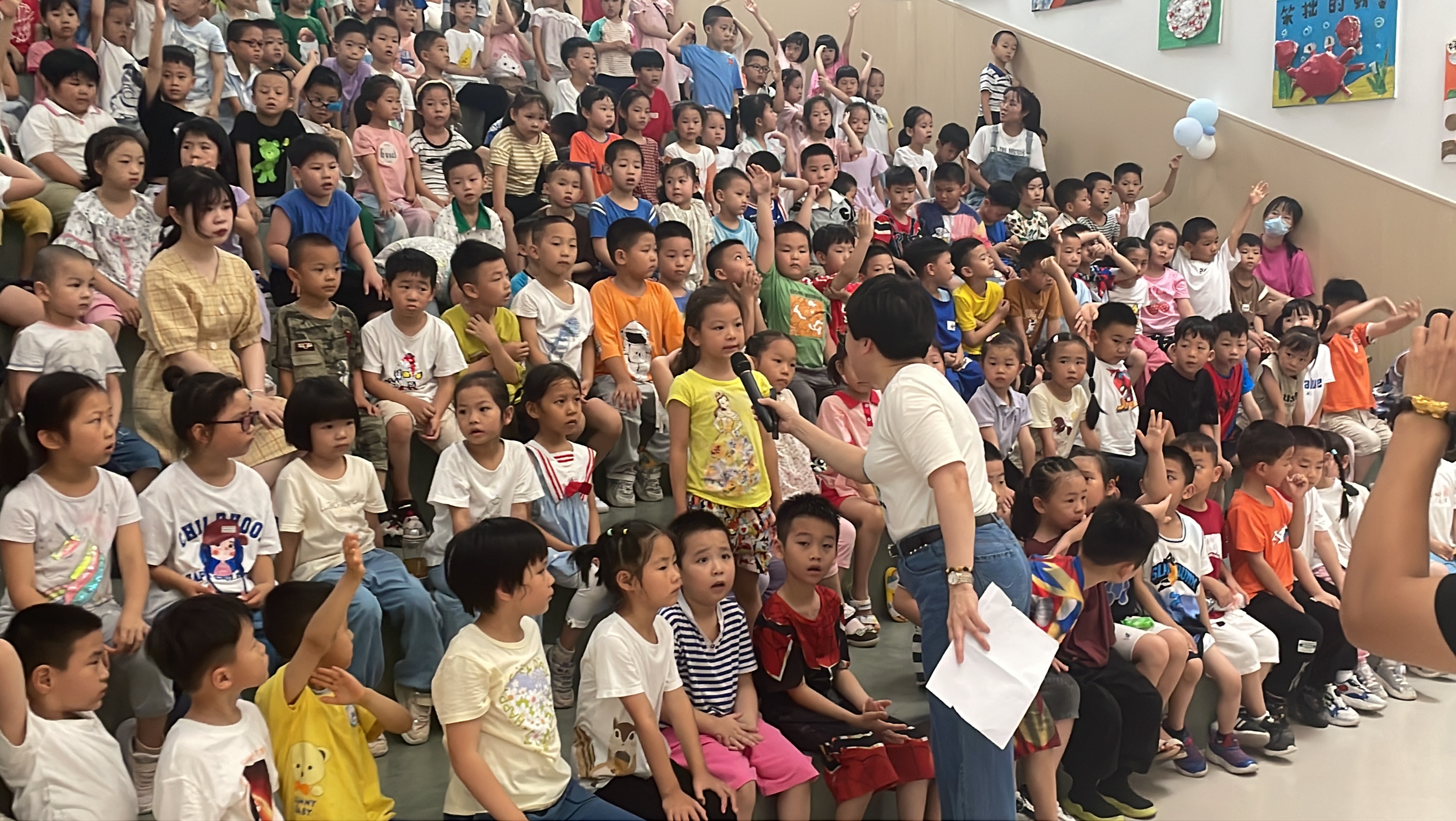 点亮“瞳”真，守护“睛”彩——走进兴国幼儿园爱眼日系列活动